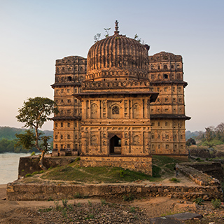 Orchha - Chhatris